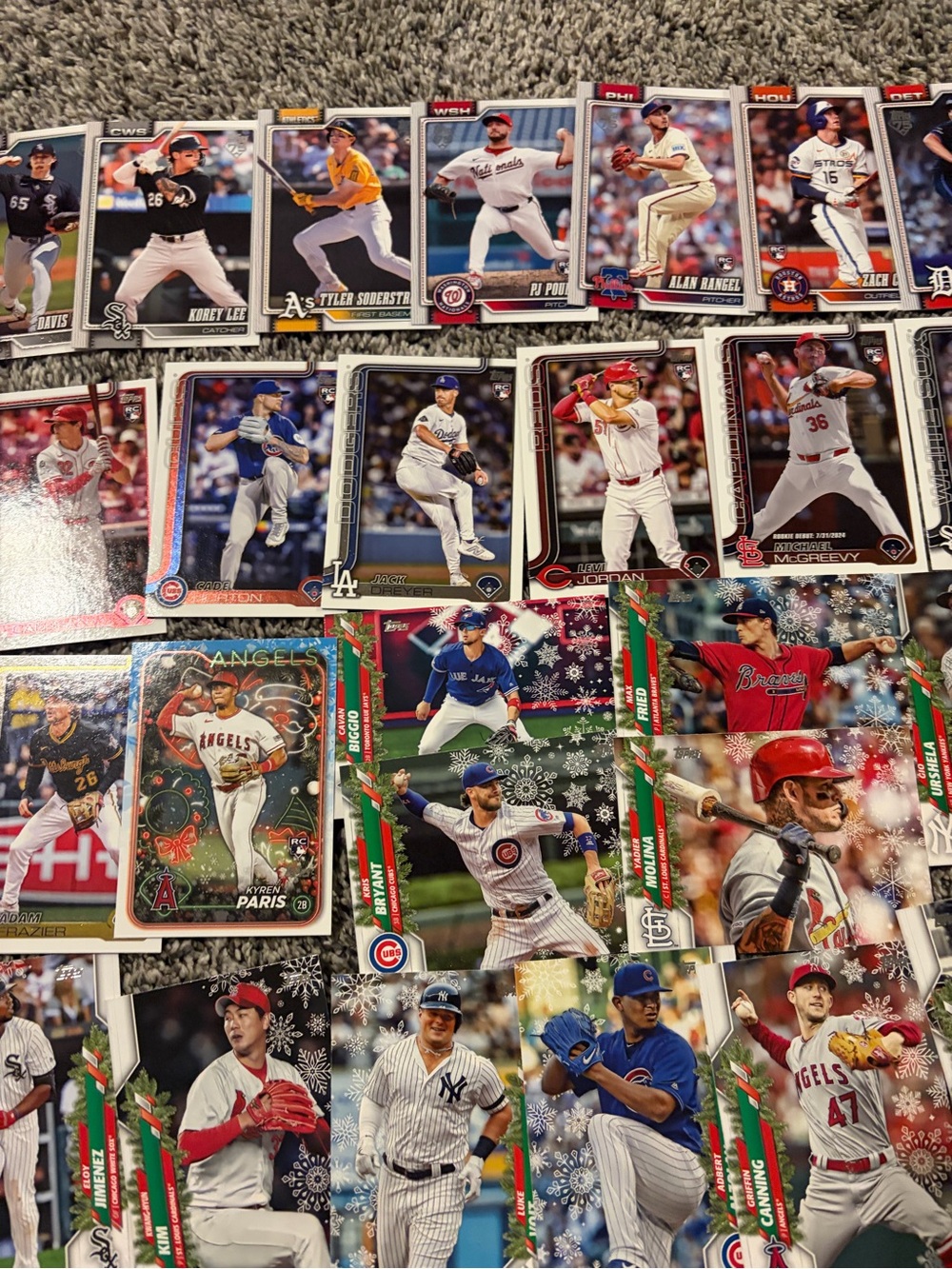 Lot of 89 - Topps 2021-2026 mixed years baseball cards with rookies - Picture 5 of 11